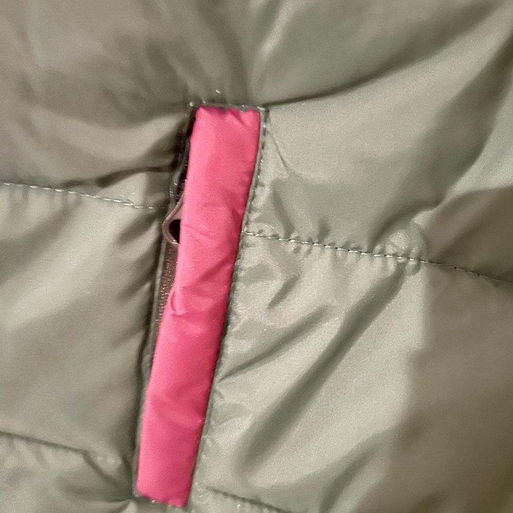 PACSUN Girls Reversible Puffer Vest - Picture 3 of 8
